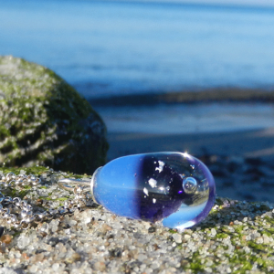 Erinnerungsschmcuk, Glasperle in blau, lila, Meeresschmuck, Ostsee, Strand