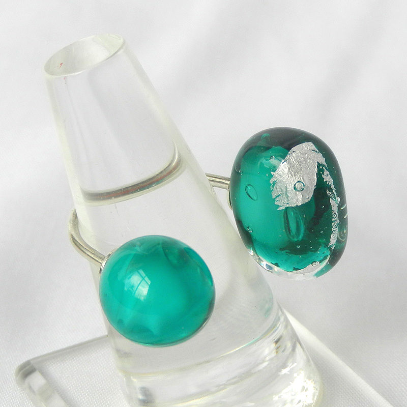 Silber ring mit Glasperlen, Muranoglas mit Silber, handgefertigtes Unikat von schmuckes Glas