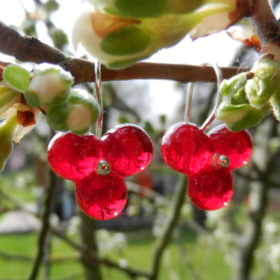 Silber Ohrringe mit roter Glasperle, Glasblüten Ohrring, Ohrgehänge mit roten Blumen, Unikat von schmuckes Glas